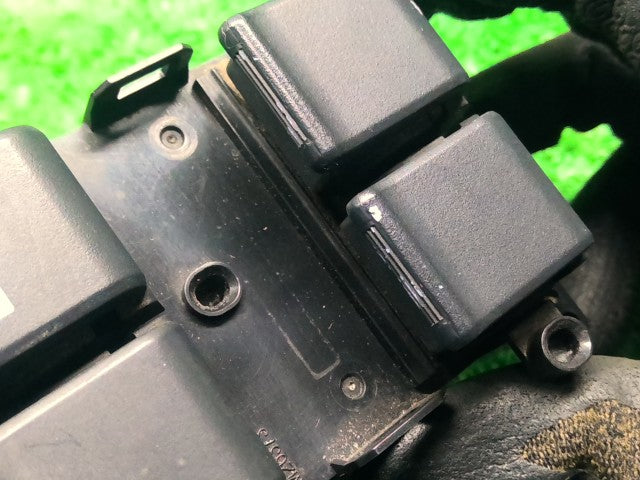 ステップワゴン パワーウインドウスイッチ DBA-RG1 35750-SLJ-003