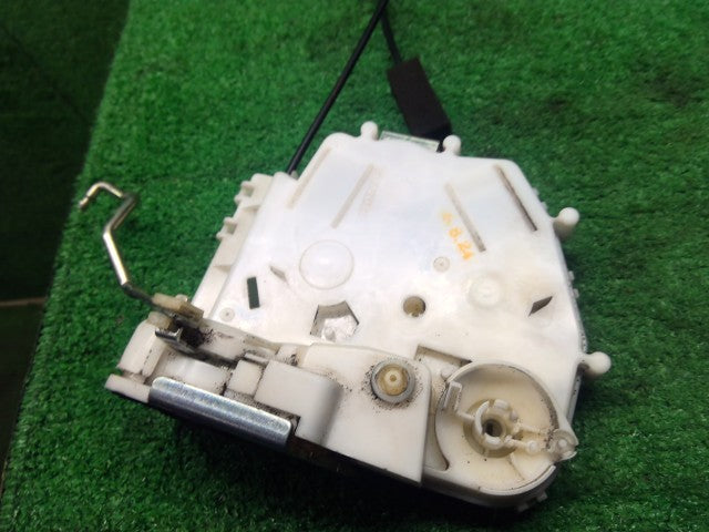 ステップワゴン 右Ｆドアロックソレノイド DBA-RG1 72110-SLJ-J11