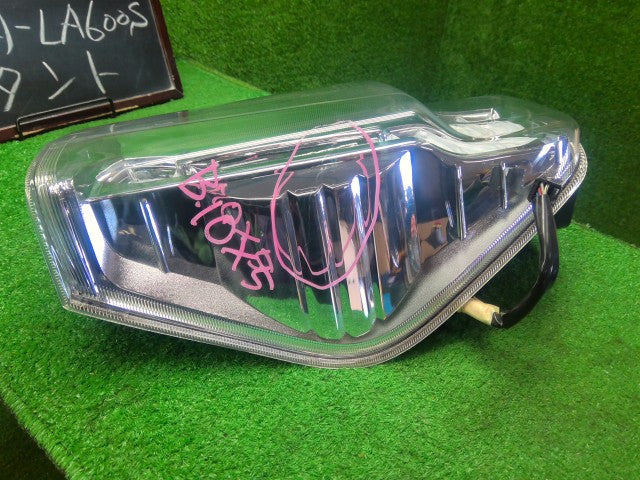 タント 右テールランプ DBA-LA600S 81550-B2671
