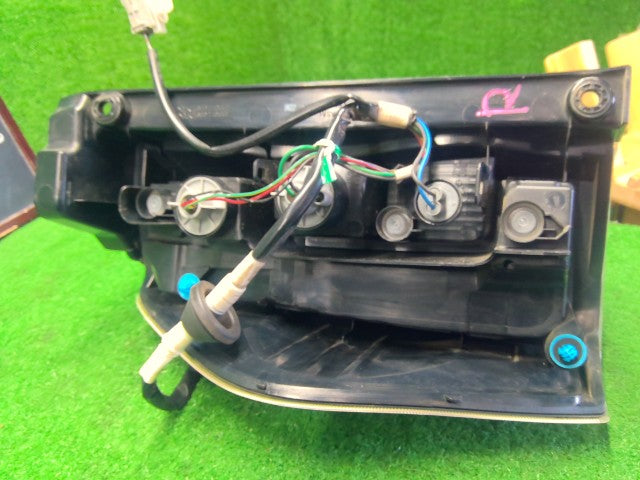 タント 右テールランプ DBA-LA600S 81550-B2671