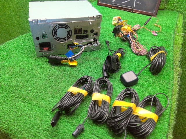 タント カーナビゲーション DBA-LA600S AVIC-ZH77