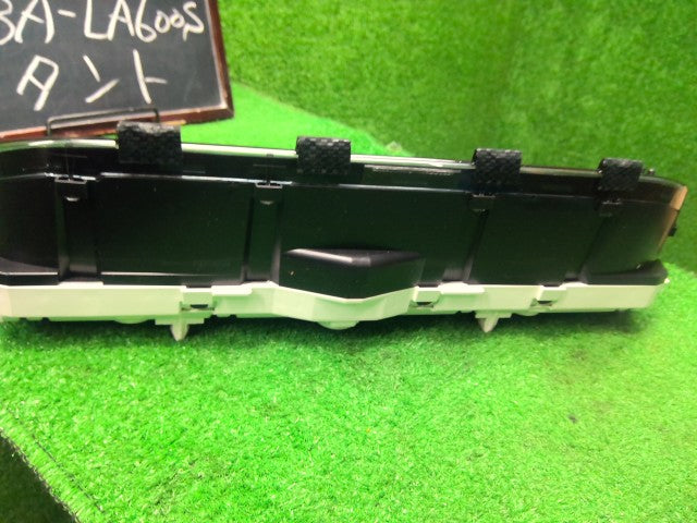 タント スピードメーター DBA-LA600S 83800-BA252
