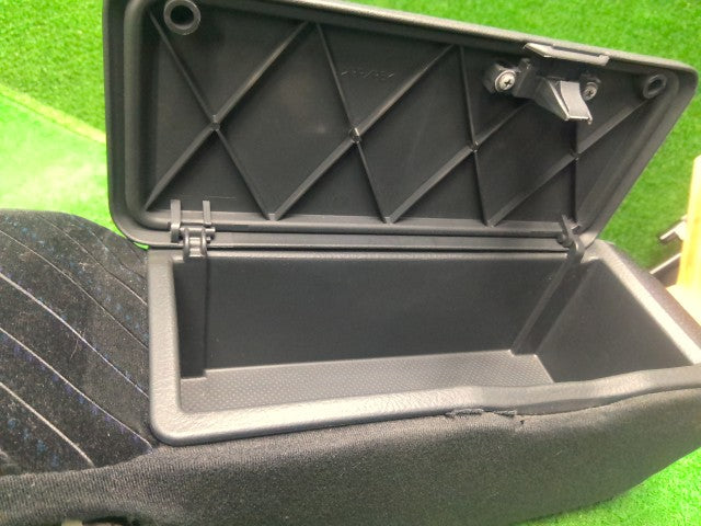タント アームレスト DBA-LA600S 72810-B2680-C2