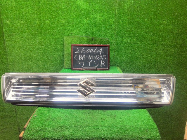 ワゴンＲ ラジエータグリル CBA-MH23S 72110-70K50-0PG