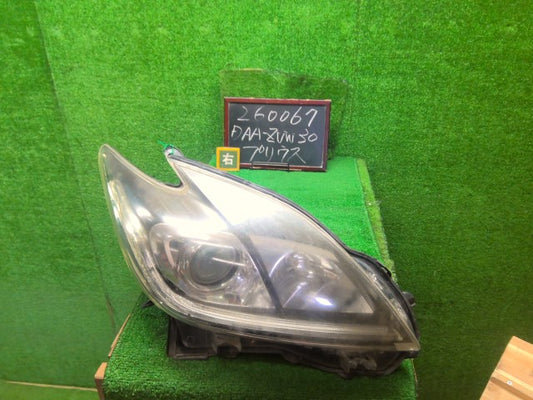 プリウス 右ヘッドランプＡＳＳＹ DAA-ZVW30 81145-47571