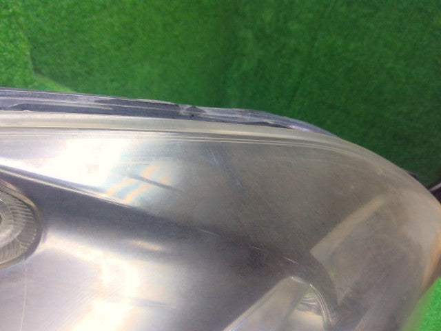 プリウス 右ヘッドランプＡＳＳＹ DAA-ZVW30 81145-47571