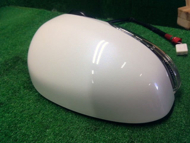プリウス 右サイドミラー DAA-ZVW30 87940-47310