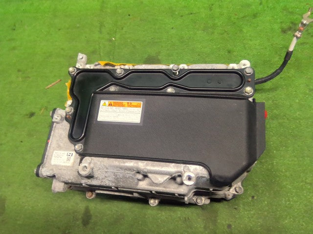 プリウス ＨＶ・ＥＶ・ＦＣＶインバーター DAA-ZVW30 G9200-49025