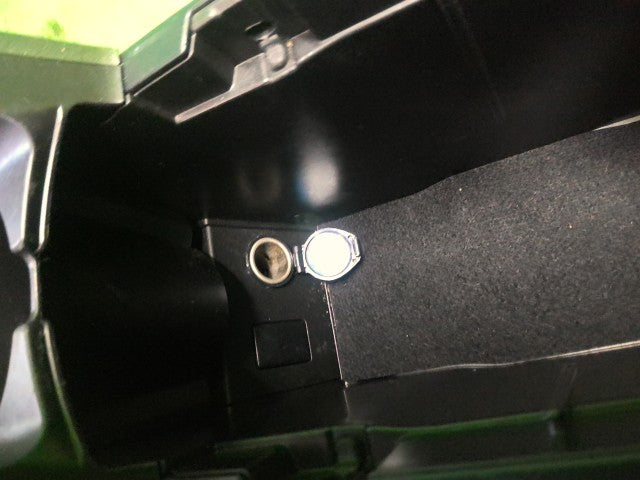 プリウス コンソールボックス DAA-ZVW30 58901-47191-B3
