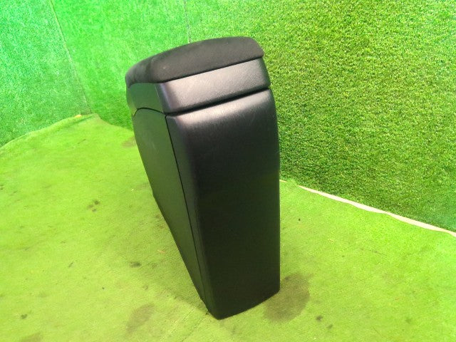 プリウス コンソールボックス DAA-ZVW30 58901-47191-B3
