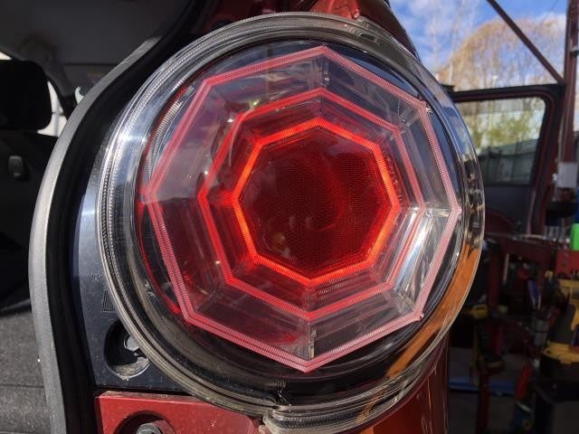 キャスト 右テールランプ DBA-LA260S 81550-B2680