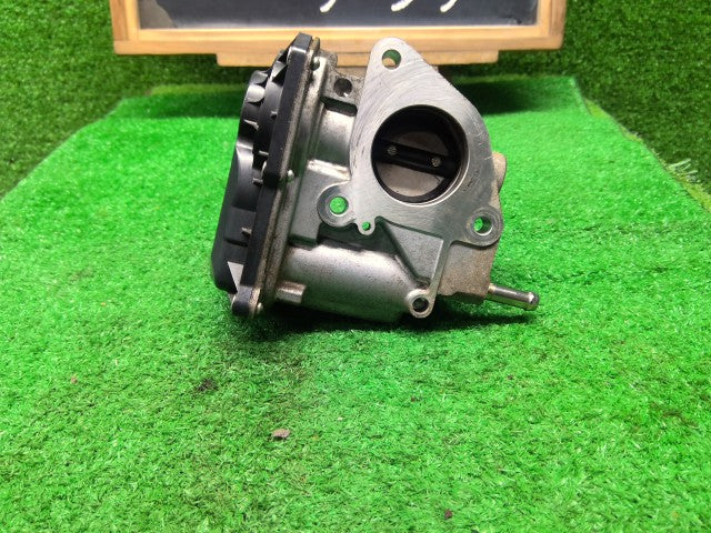 【中古】ハイゼット EBD-S510P スロットルボディ 22030-B2060-