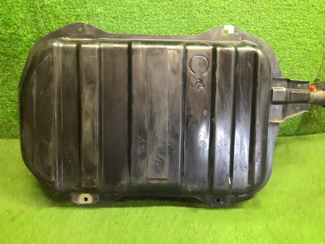 【中古】ハイゼット EBD-S510P フューエルタンク 77001-B5170