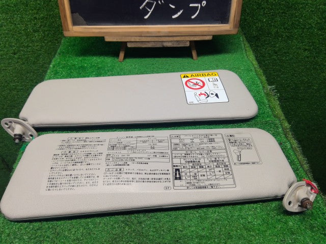 【中古】ハイゼット EBD-S510P サンバイザー 74310-B5130-B0