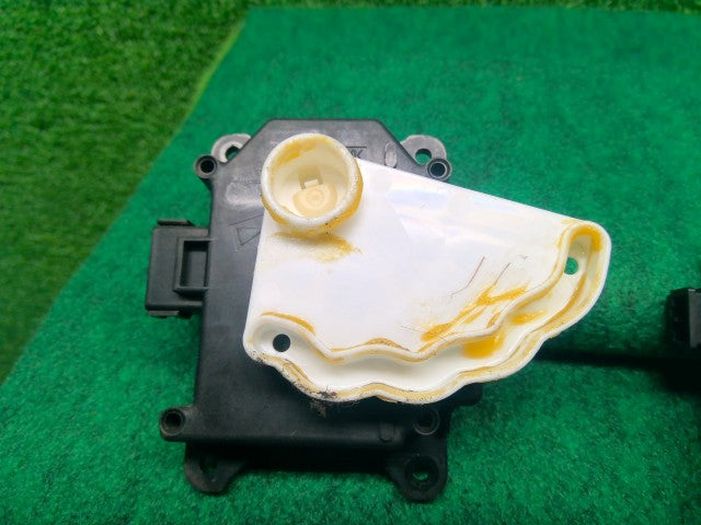 Ｎ－ＢＯＸ その他 Ａ／Ｃヒーター系 DBA-JF2