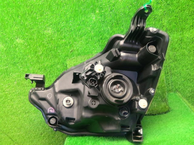 ミライース 右ヘッドランプＡＳＳＹ DBA-LA350S 81130-B2660