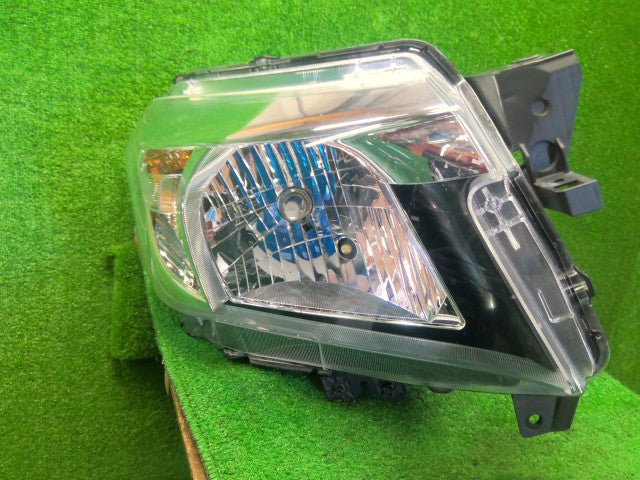 ソリオ 右ヘッドランプＡＳＳＹ DAA-MA36S 35120-81P00