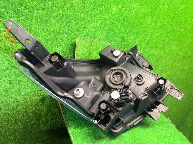 ソリオ 左ヘッドランプＡＳＳＹ DAA-MA36S 35320-81P00
