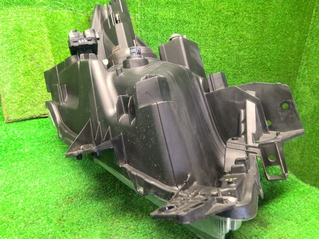 ソリオ 左ヘッドランプＡＳＳＹ DAA-MA36S 35320-81P00