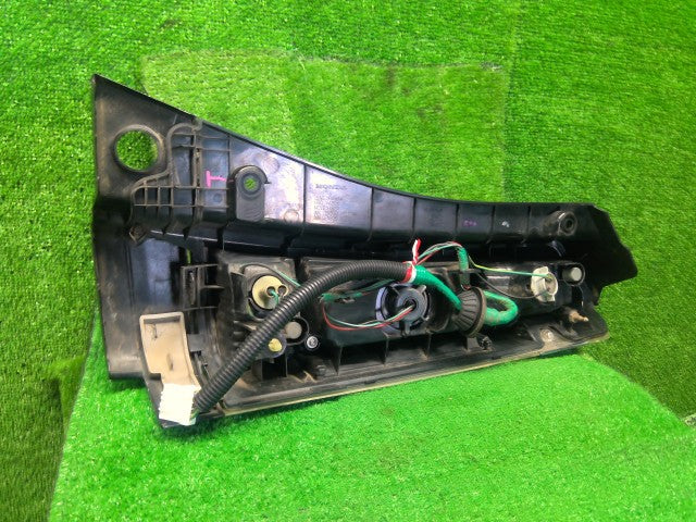 Ｎ－ＢＯＸ 左テールランプ DBA-JF1 33551-TY0-J51