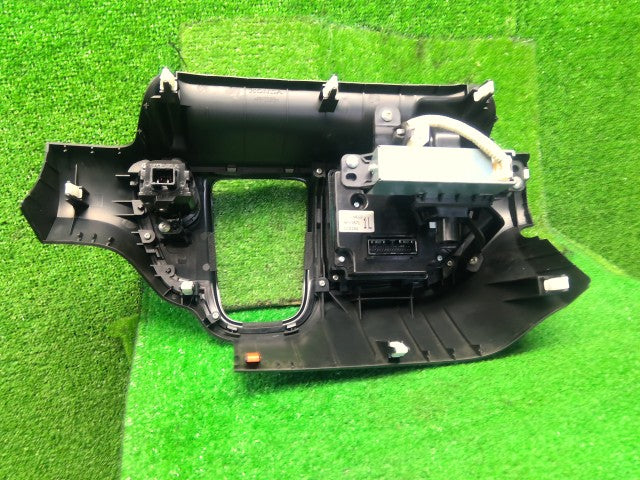 Ｎ－ＢＯＸ Ａ／Ｃスイッチパネル DBA-JF1 79601-TY0-N61ZA