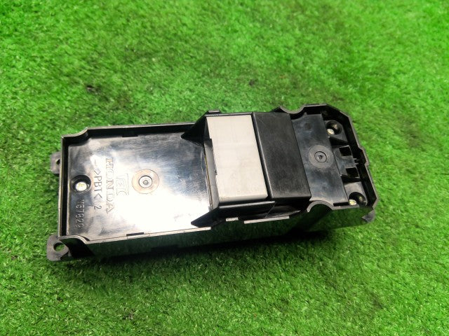Ｎ－ＢＯＸ パワーウインドウスイッチ DBA-JF1 35750-TY0-J11
