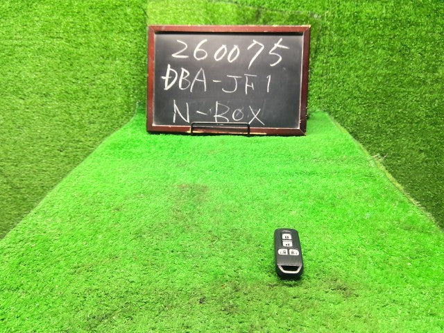 Ｎ－ＢＯＸ キーレスリモコン DBA-JF1 72147-TY0-J02