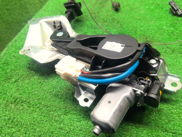 Ｎ－ＢＯＸ 右パワースライドドアモーター DBA-JF1 72010-TY0-901