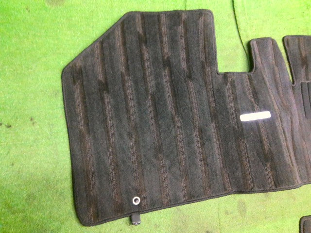 ルークス フロアマット DBA-ML21S