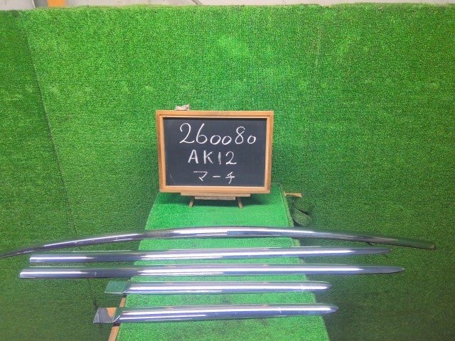 マーチ 外装部品 DBA-AK12 80870-1A600