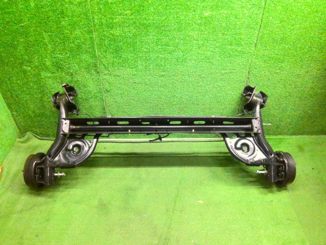 マーチ ＲアクスルホーシングＡＳＳＹ DBA-AK12 55501-4V00B