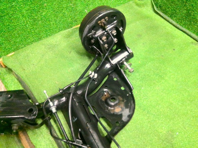 マーチ ＲアクスルホーシングＡＳＳＹ DBA-AK12 55501-4V00B