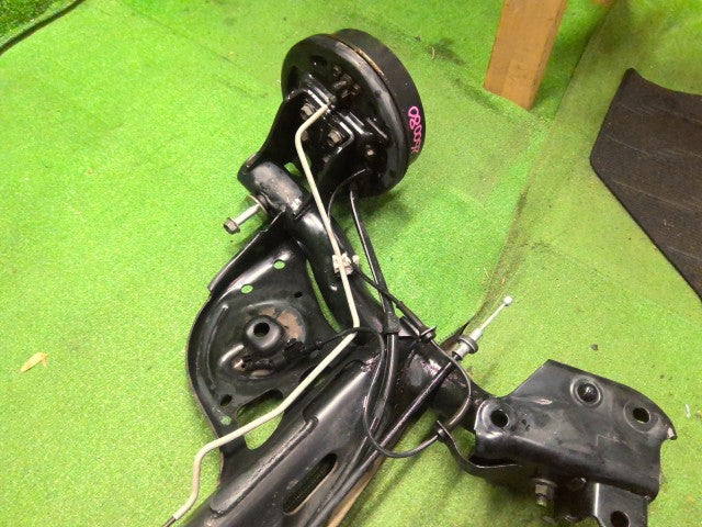 マーチ ＲアクスルホーシングＡＳＳＹ DBA-AK12 55501-4V00B