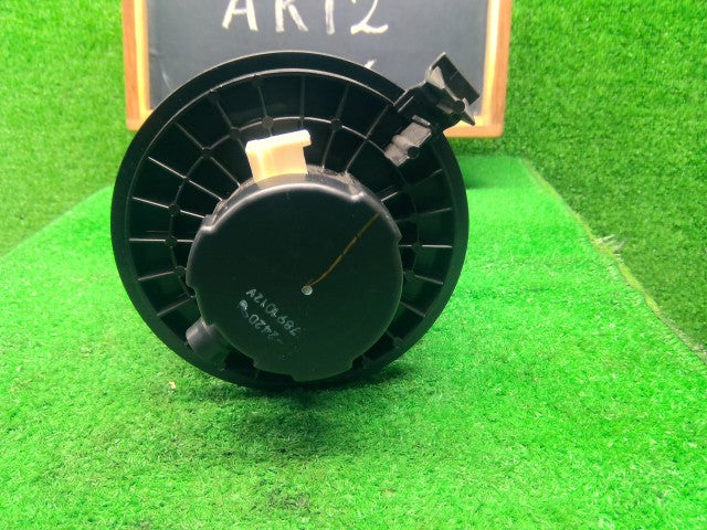 マーチ ヒーターブロアモーター DBA-AK12 27226-AX000