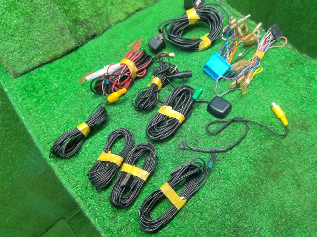 ソリオ カーナビゲーション DBA-MA15S AVIC-ZH77