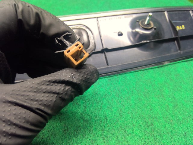 【中古】セレナ DAA-HFC26 ハイマウントストップランプ 26590-1VM0D