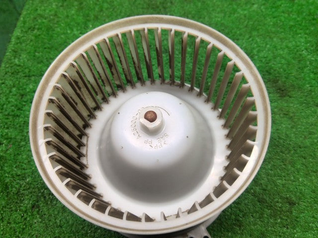 Ｒ２ ヒーターブロアモーター CBA-RC2 72210KG000