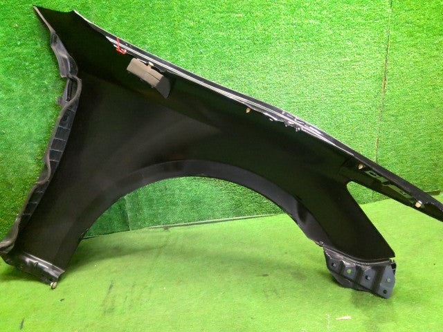 【中古】クラウン DAA-AWS210 左フロントフェンダー 53802-30A50