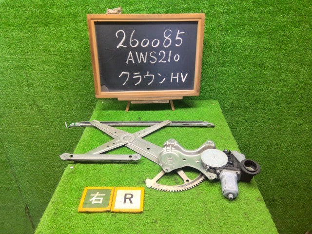 【中古】クラウン DAA-AWS210 右リアドアレギュレータ・モーター 69801-30290