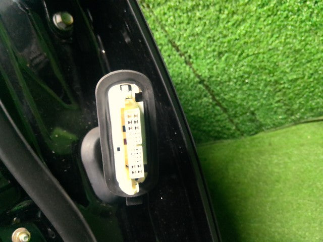 【中古】クラウン DAA-AWS210 左リアドアＡＳＳＹ 67004-30660