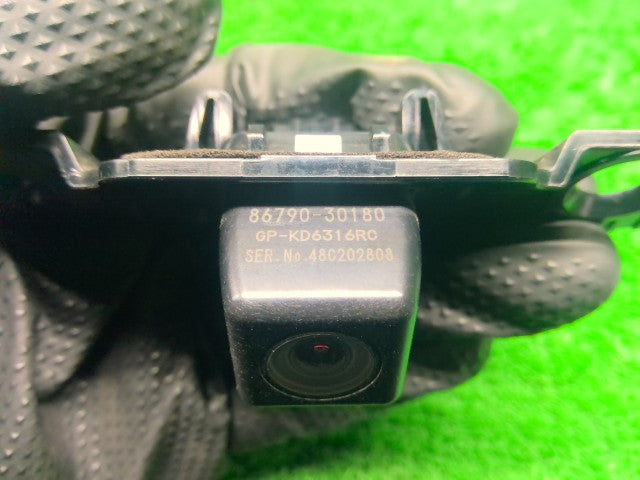 【中古】クラウン DAA-AWS210 バックカメラ 86790-30180