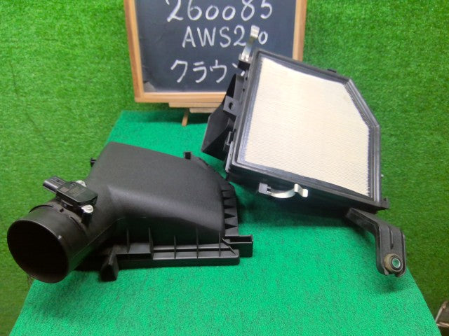 【中古】クラウン DAA-AWS210 エアクリーナーＡＳＳＹ 17700-36300