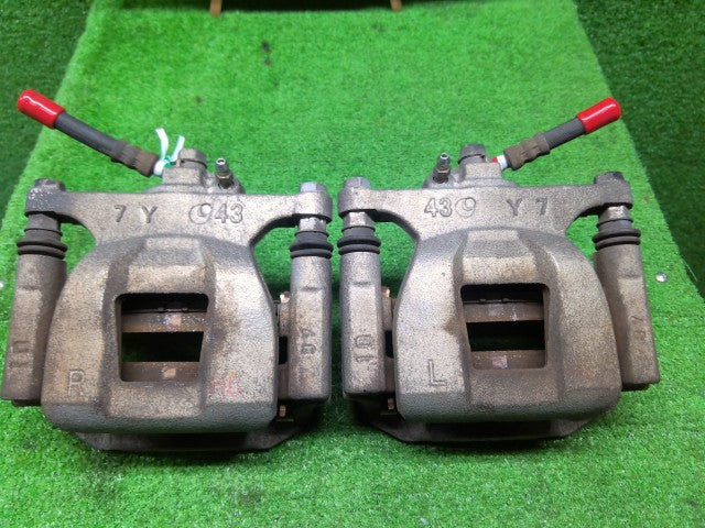 【中古】クラウン DAA-AWS210 左右リアブレーキキャリパーセット 47830-30420