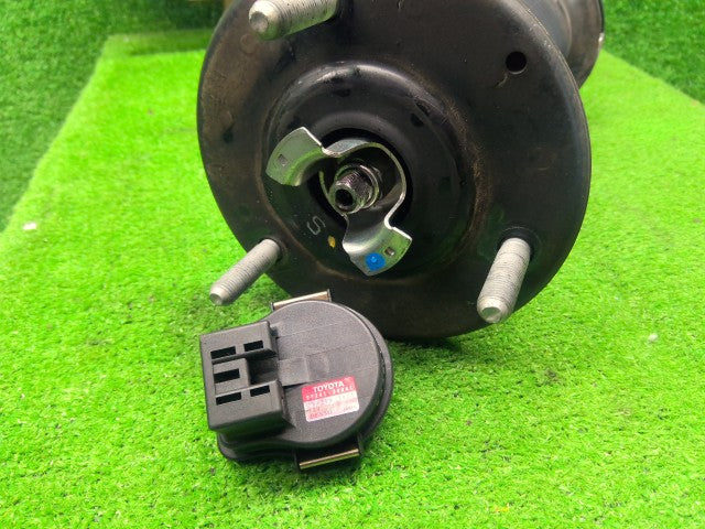 【中古】クラウン DAA-AWS210 左フロントストラット ショックのみ