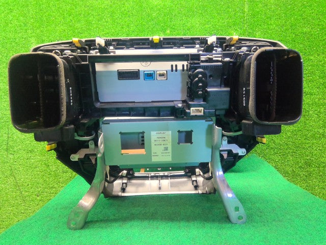 【中古】クラウン DAA-AWS210 ナビ マルチモニター