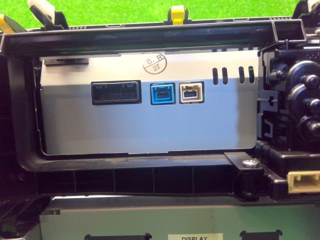 【中古】クラウン DAA-AWS210 ナビ マルチモニター
