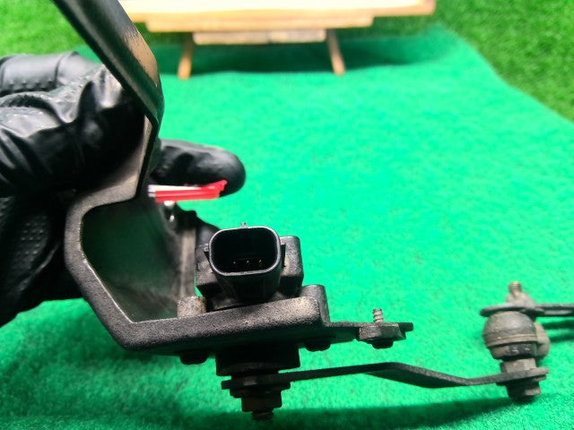 【中古】クラウン DAA-AWS210 ハイトコントロールセンサー 89408-30130