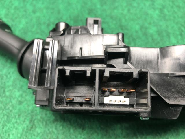 【中古】クラウン DAA-AWS210 ディマースイッチ 84140-33230