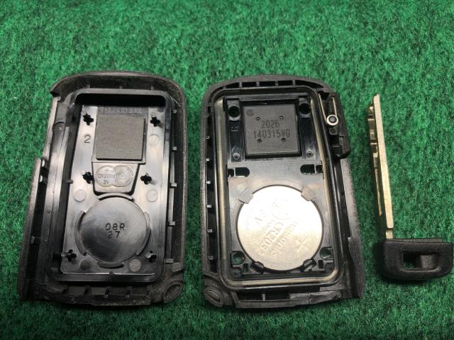 【中古】クラウン DAA-AWS210 キーレスリモコン 89904-30F00
