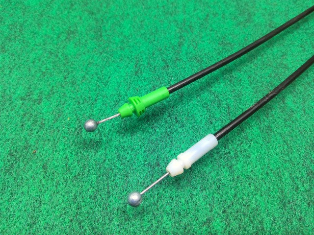 【中古】クラウン DAA-AWS210 右フロントドアロックソレノイド 69030-30A70